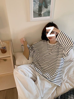圆领黑白条纹长袖t恤女春2026新款慵懒风宽松显瘦打底衫休闲上衣