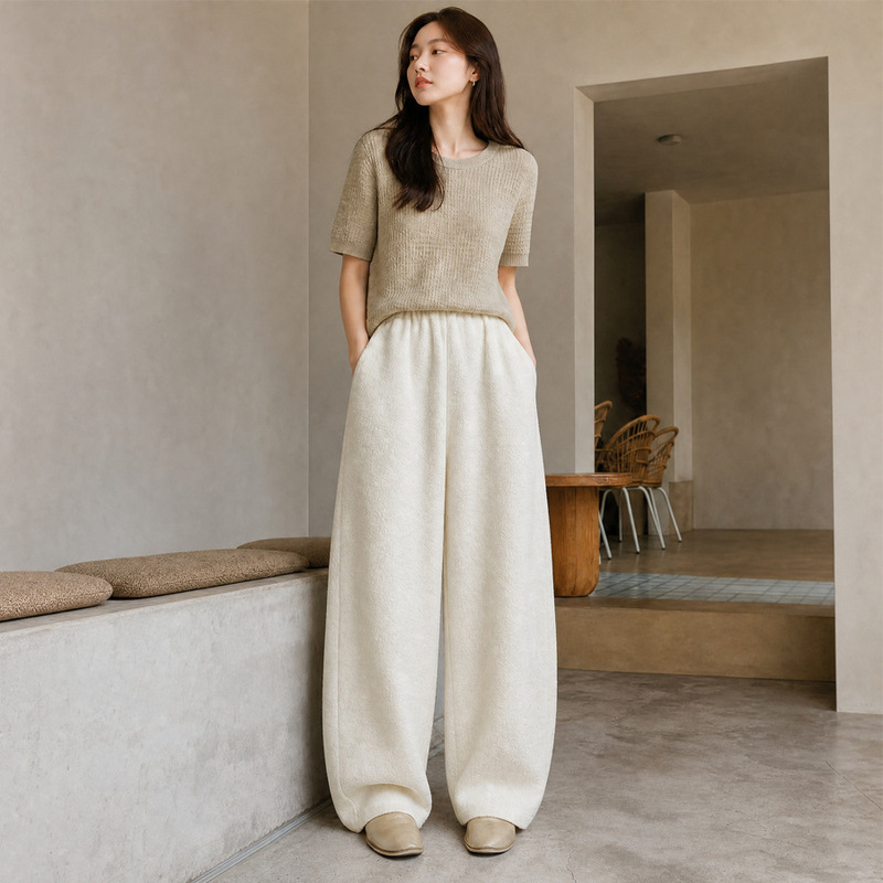 Silk-wool blend wide-leg pants for autumn and winter, high-waisted, thickened, loose-fitting, slimming, with a nice drape, suitable for sports and casual wear Silk-wool blend wide-leg pants for autumn and winter, high-waisted, thickened, loose-fitting, slimming, with a nice drape, suitable for sports and casual wear