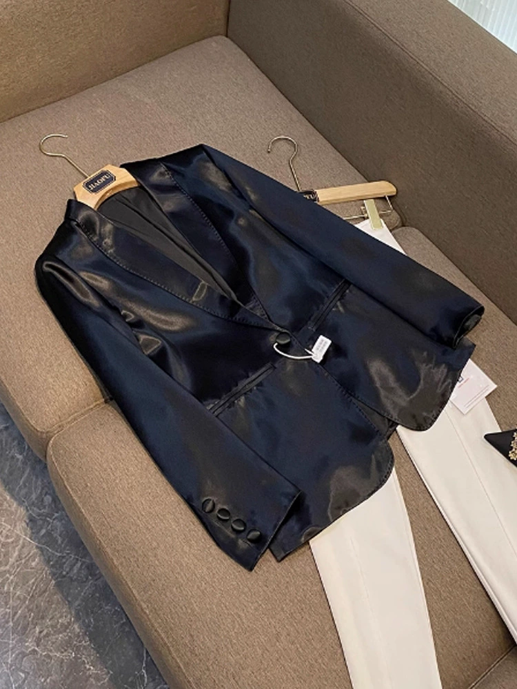 Маленький ацетатный пиджак, женский осенний новый повседневный черный атласный универсальный костюм средней длины, модный топ