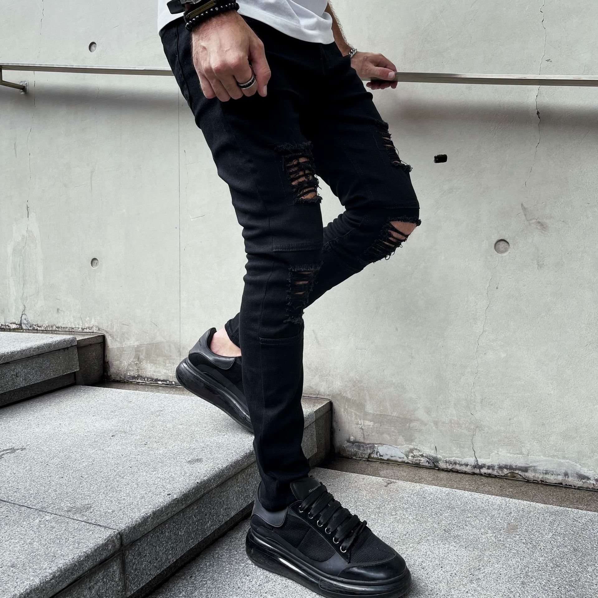 Jeans uomo slim fit strappati pantaloni in denim per uomo_voghion.com