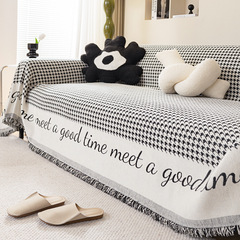 Sofa Cover and Blanket: All-Season Universal Lightweight Luxury Sofa Cover, Complete Protection, Non-Slip, Dustproof Cat Scratch Sofa Blanket