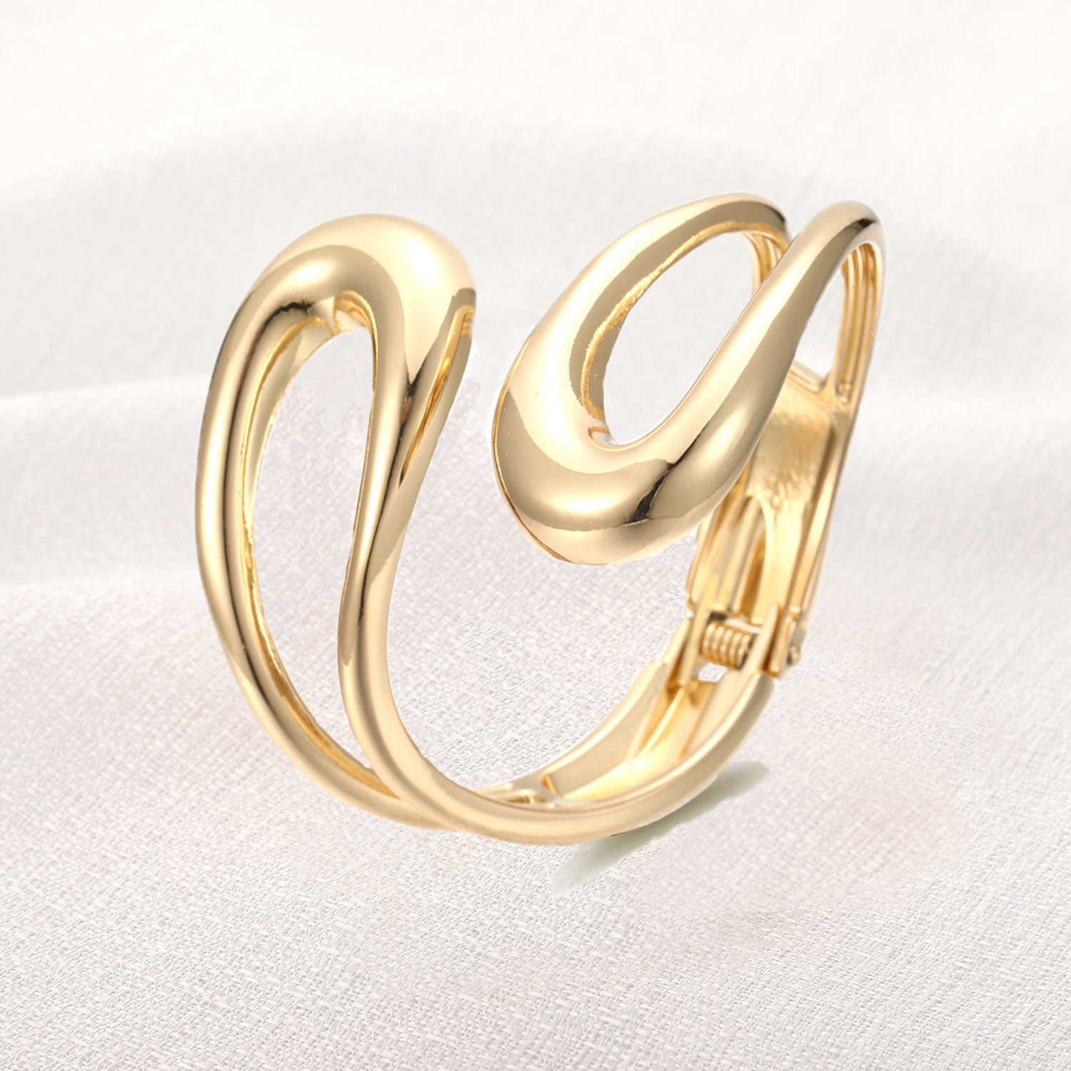 잘못된 입 더블 c 골드 얇은 스타일