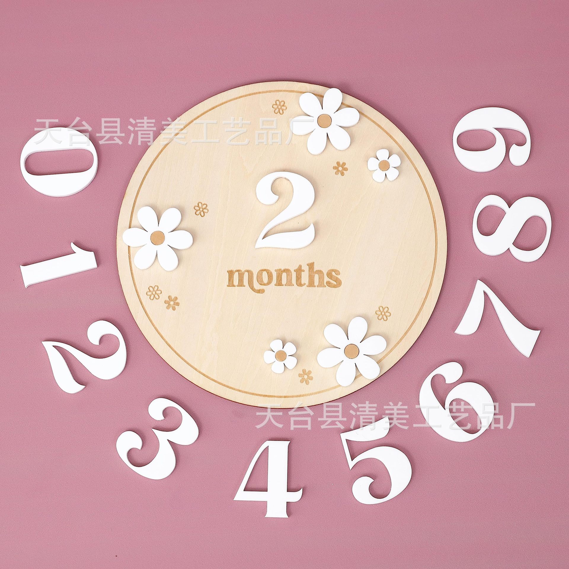 Bebé de madera redondo flor blanca hito bebé recuerdo de un año flor pegajosa de una cara decoración de logotipo de nacimiento artesanal