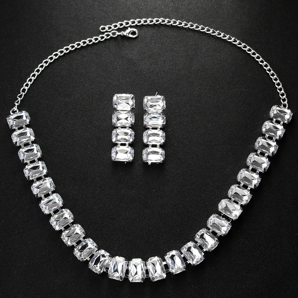 Transfronteriza venta caliente geometría cuadrada conjunto de joyería simple cadena de clavícula de diamante temperamento perno conjunto de joyería femenina