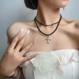 网红冷淡风天然黑尖晶十字架不规则碎银子项链女士项链