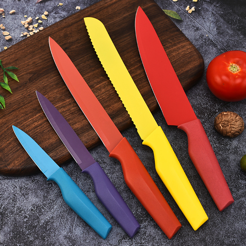 Fábrica en stock Venta caliente cuchillo de pintura de acero inoxidable color rombo manejar cuchillo de cinco piezas cuchillo único de doble cara de succión