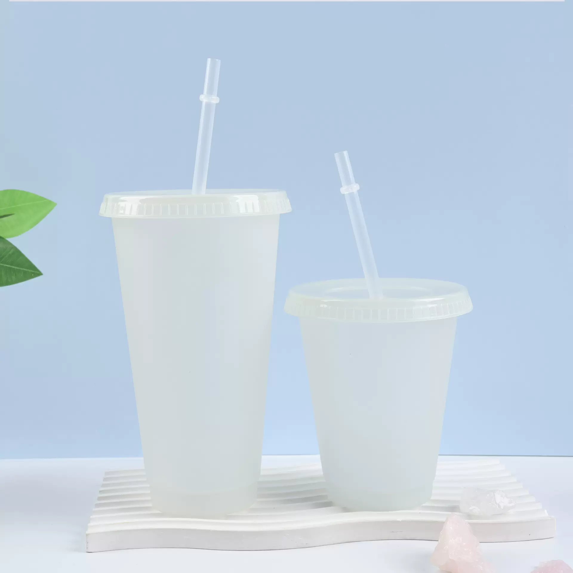 透明水杯塑料杯荧光杯单层塑料吸管杯饮料果茶塑料杯PS材质吸管杯