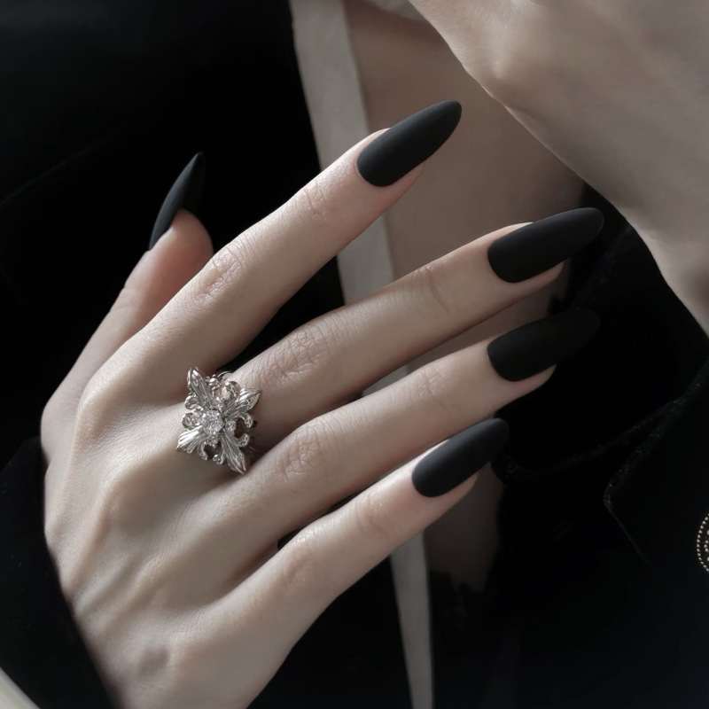 Matte Black Handmade Wearable Manicure Xiaohongshu Popular Simple Whitening Autumn and Winter Elegant Manicure Texture Pure Color Matte Black Handmade Wearable Manicure Xiaohongshu Popular Simple Whitening Autumn and Winter Elegant Manicure Texture Pure Color