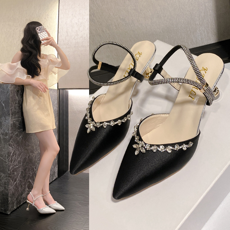 Frühling/Sommer: Hochhackige Riemchensandalen mit Strasssteinen, spitzer Zehenpartie und mittelhohem Stilettoabsatz im koreanischen Stil für Damen – sofort lieferbar_voghion.com