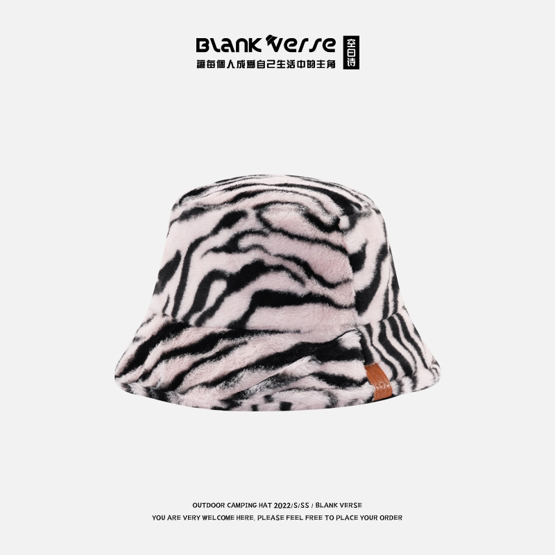 Sombrero de felpa de piel de zorro falso de las mujeres invierno estilo coreano cara de aspecto pequeño grueso cálido sombrero de pescador circunferencia de la cabeza grande sombrero de lavabo a prueba de frío