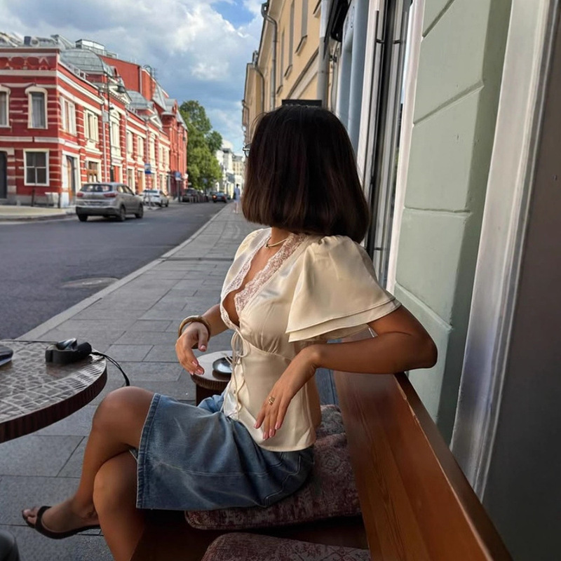 2025 New Lace Lace Design Pure Lust Style T-Shirt Waist Slimming Hot Girl Summer Short-Sleeved Top for Women