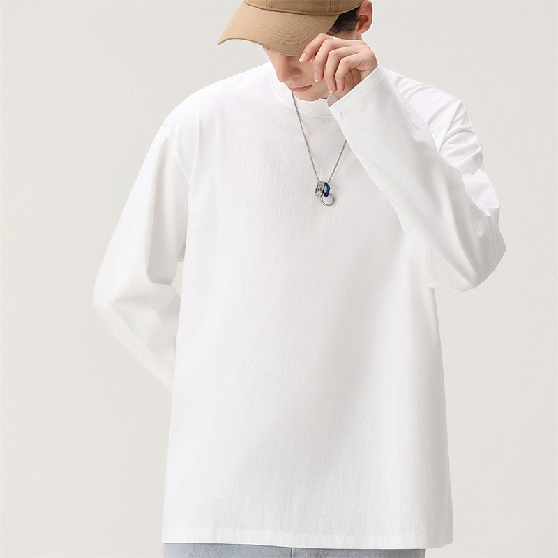Trendy and simple solid color crew neck base shirt for teenage men, suitable for spring and autumn, versatile and casual.