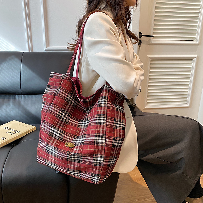Bolsa de brazo de moda retrógrada con patrón de leopardo para mujeres otoño y invierno 2024 nueva gran capacidad de viaje al trabajo bolso de hombro para mujeres bolso de mano