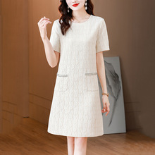 高品质减龄中年女宽松舒适新款夏季甜美小香风赫本风白色连衣裙子