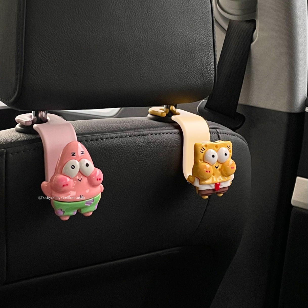 SpongeBob SquarePants Pai Daxing Creative Car Gancho para asiento trasero Decoración de almacenamiento del respaldo de la silla trasera Gancho pequeño Gancho lindo
