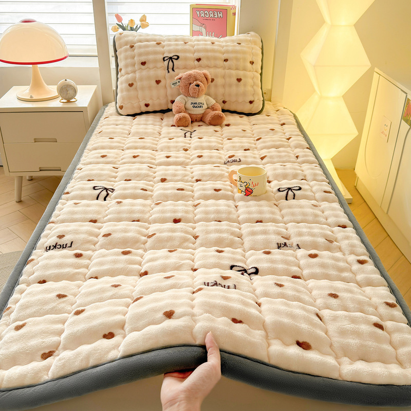 2026 New Model A-Class Milk Velvet Mattress, Bubble Velvet Bed Pad, Rabbit Fur Plush Student Mattress, Soft Cushion Bed Protector Wholesale
