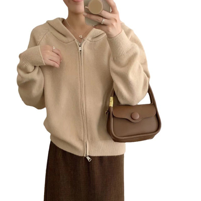 24 diseño de invierno Puyuan de punto con sombrero de doble cremallera corto suéter pequeño para mujeres 20 image 6