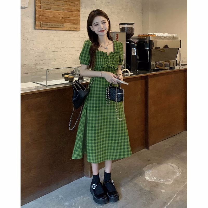 绿色格子连衣裙女夏季2024年新款长裙气质收腰显瘦设计感小众裙子