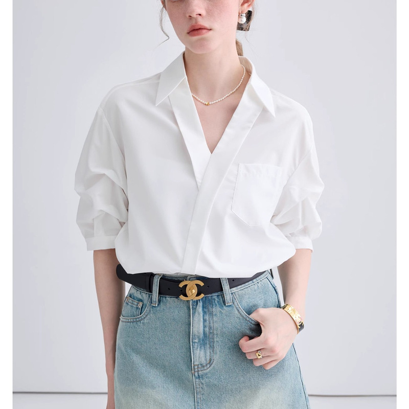 Vega White Shirt for Women 2026 Summer New Casual Loose Professional French Niche Top V-Neck Short-Sleeve Shirt