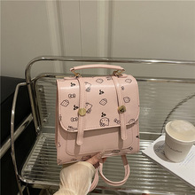 �羳�͹�ײɫ�r�ЌW����2025�¿�����e����С���|�аٴ�Ů��