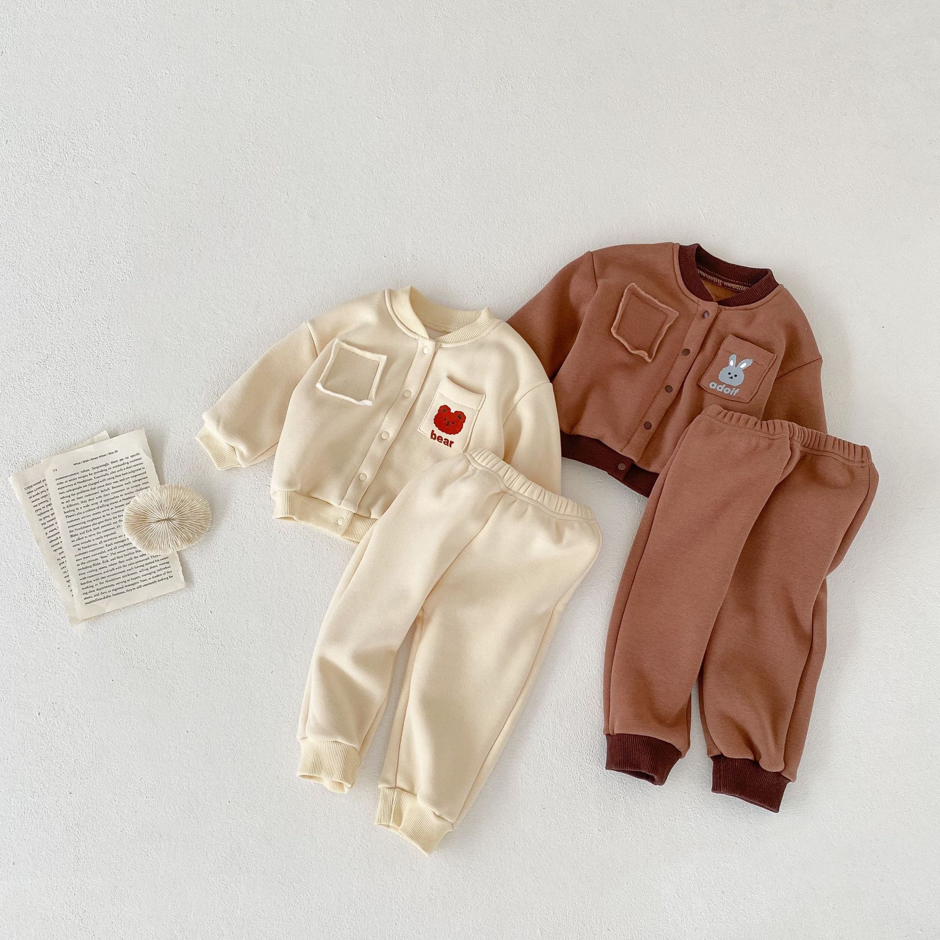 2024 Spring Autumn Baby Boys Girls Rabbit and Bear Printed Coat+Pants with Velvet Warmth Set_voghion.com