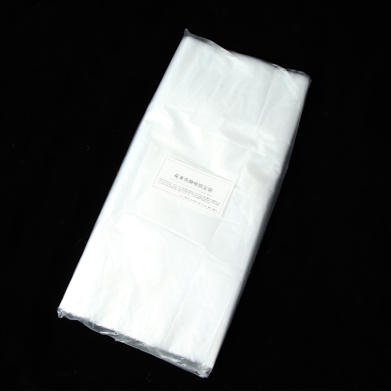 花屋の材料の花の花束を包装して手作りのdiyバラの花を刺します。