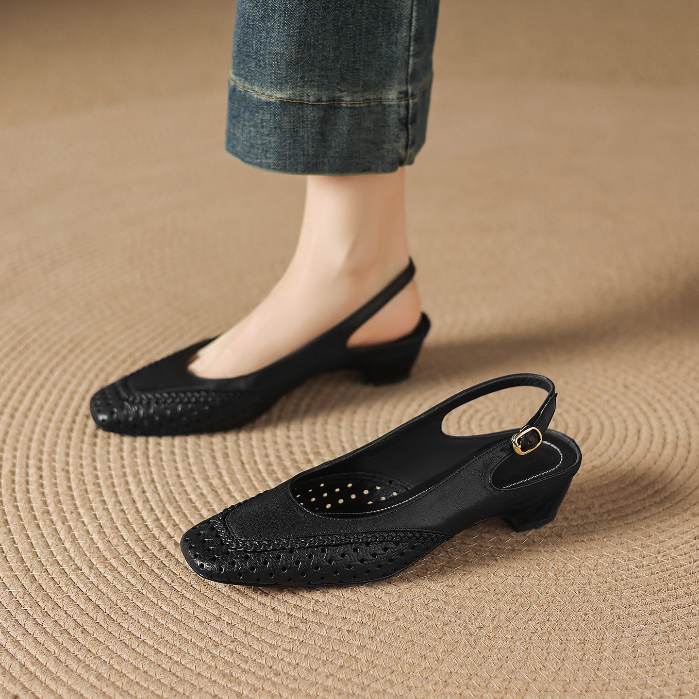 Sandal nữ gót thấp 3.5cm da cừu dệt mũi vuông kiểu Pháp quai một dây — đen