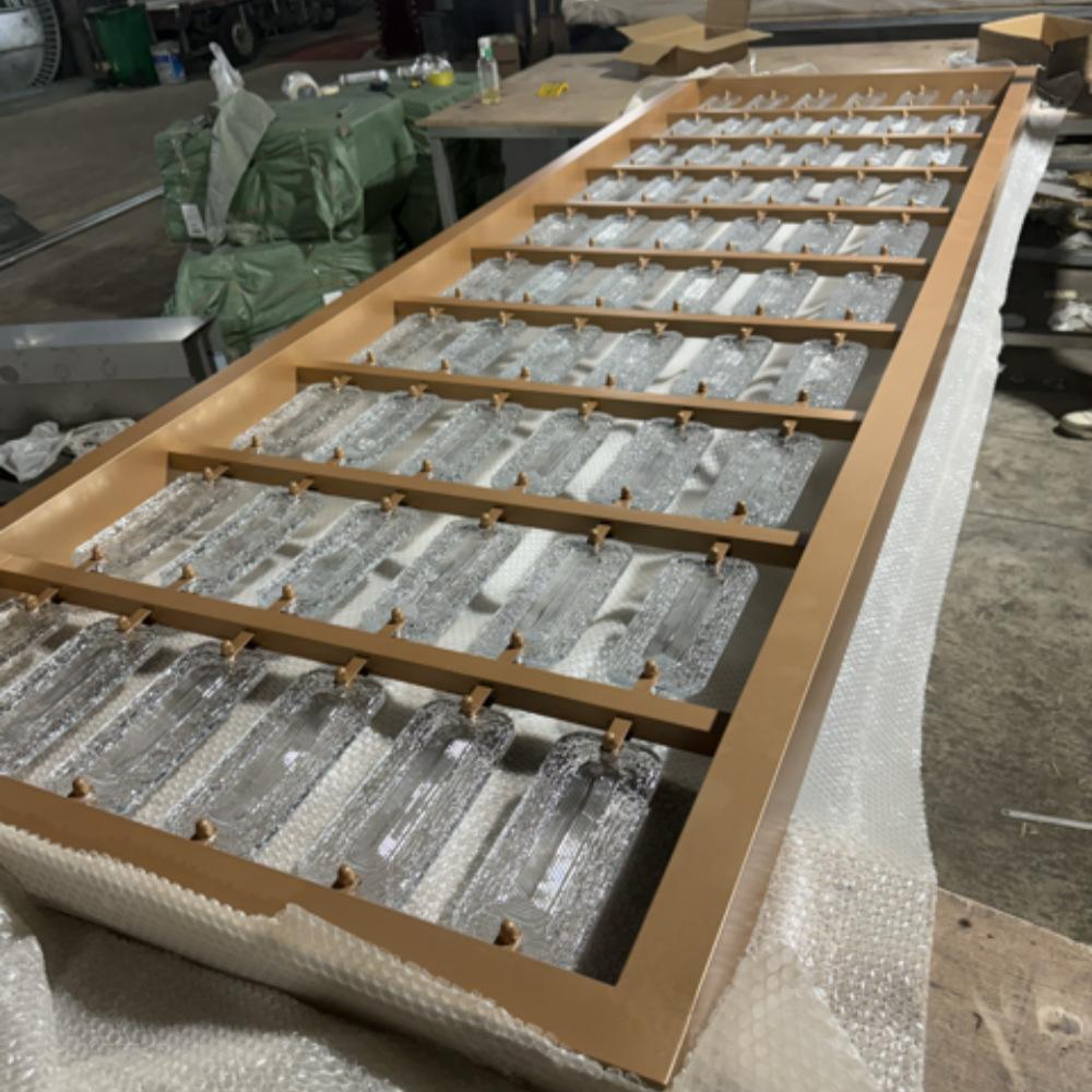 Stainless Steel Crystal Glass Hanging Panels, Screen Glass Bricks, Sales Offices, Hotels, Home Decoration, Office Metal Partitions