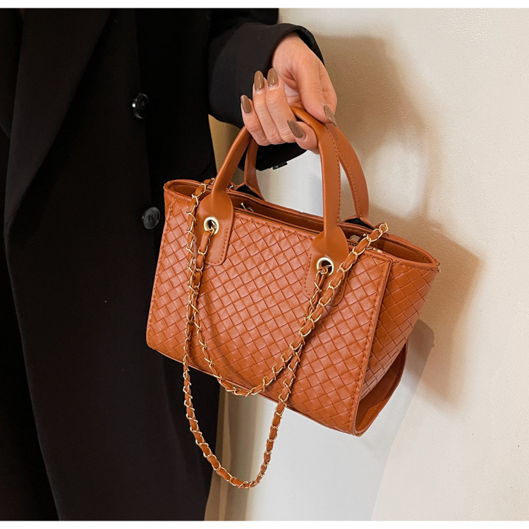 Women's Small Chain Shoulder Bag Quilted Square Handbag Elegant_voghion.com