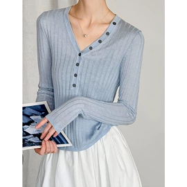 女式衬衫;休闲裤;毛衣