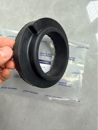 4432108000 Ssangyong Rexton Front Shock Absorber Upper Rubber Pad