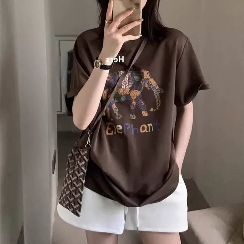 Summer American Retro Brown Elephant Letter Print Short-Sleeved T-Shirt for Women with a Stylish Design, Round Neck, Loose Half-Sleeve Top Summer American Retro Brown Elephant Letter Print Short-Sleeved T-Shirt for Women with a Stylish Design, Round Neck, Loose Half-Sleeve Top