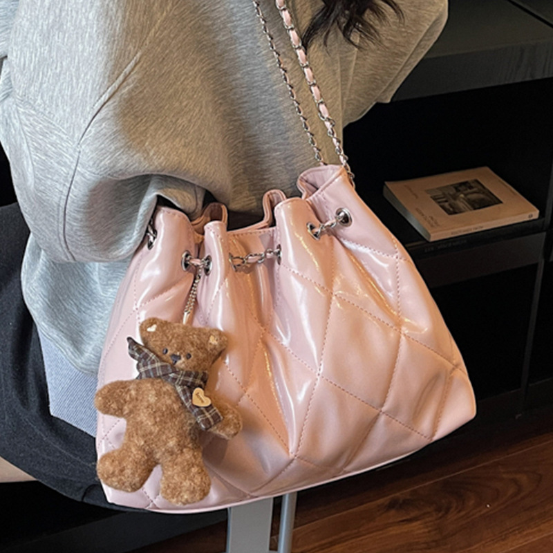 Versatile Wax Leather Diamond Grid Simple Single Shoulder Tote Bag Texture Chain Armpit Bag_voghion.com