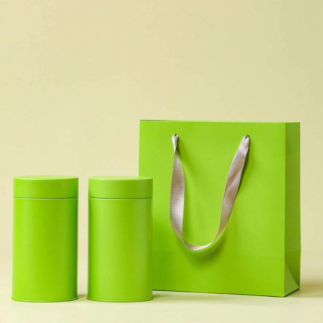 Latas de hierro redondas de té Latas de té selladas a prueba de humedad Té negro Oolong Té negro Té verde Latas de hierro de Taiwán Latas de hierro de un solo racimo en stock