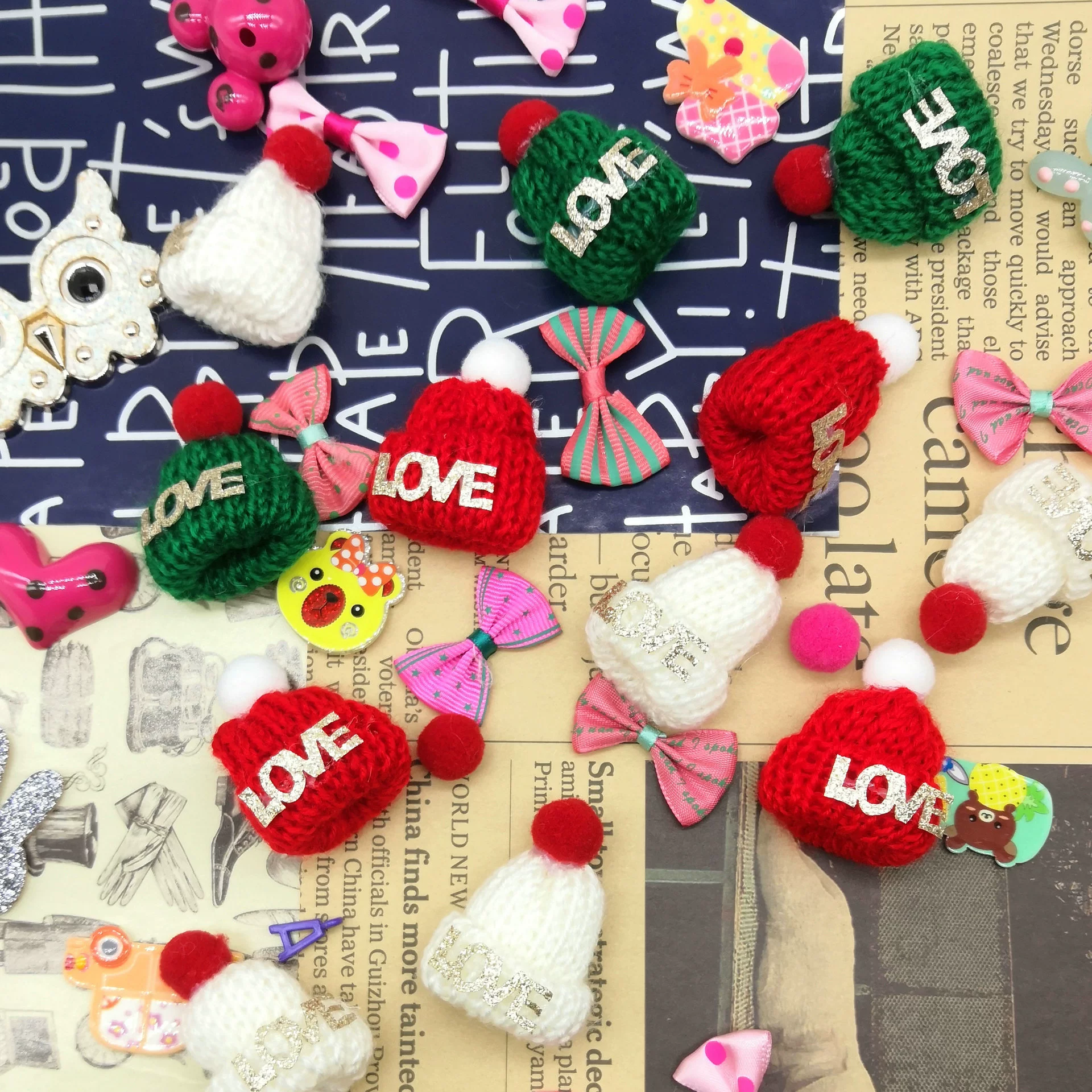 Small knitted accessories with letters, bag accessory, pendant, DIY