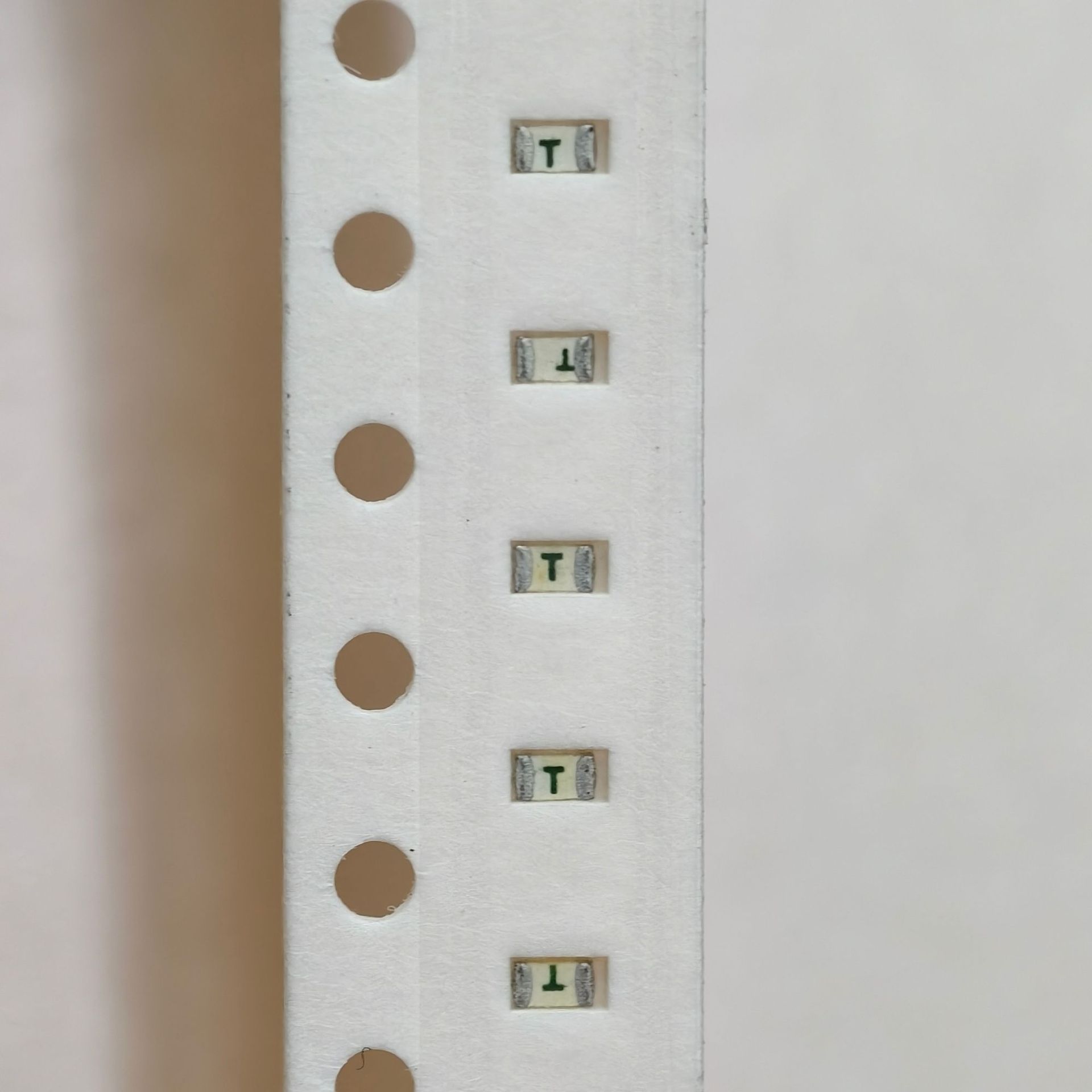 一次性力特原装保险丝0438005.WRGT 5A 32V 0603封装