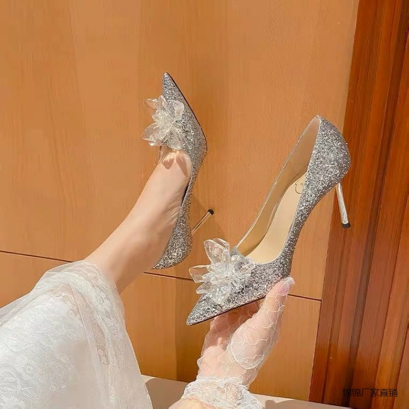 Свадебное платье Свадебные туфли Свадебные туфли