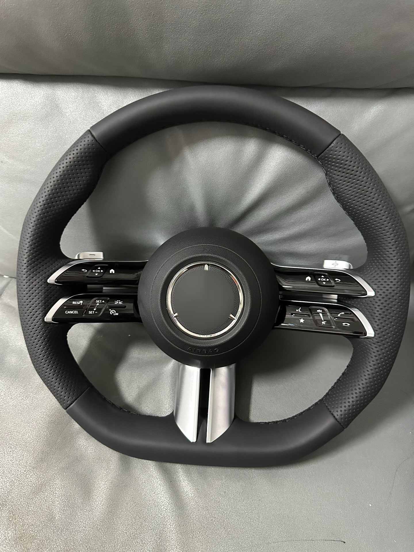 Custom modified new Mercedes-Benz E series steering wheel e260E300e53e350eL Dragonfly black genuine leather assembly