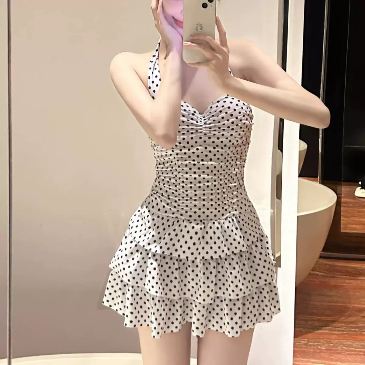 2024新款连体裙式波点甜美女孩泳衣女保守显瘦遮肉性感大胸聚拢