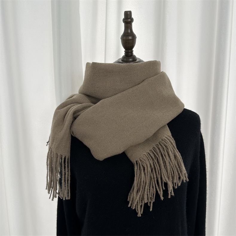 2023 nouveau monochrome pour femme, style décontracté japonais coréen, écharpe chaude, châle à la mode, peau de mouton d'automne et d'hiver_voghion.com