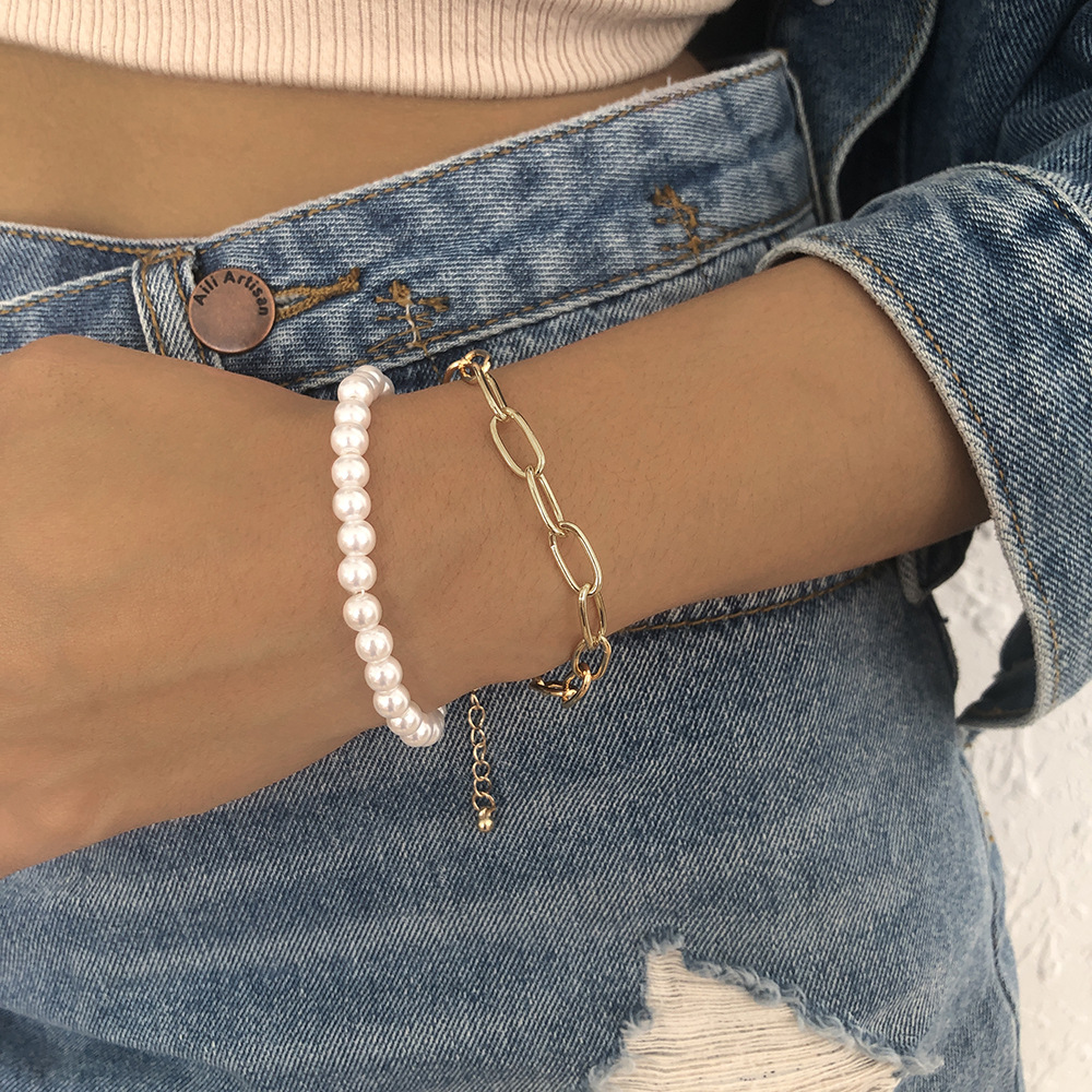 B1446 Cross-border Fashion Ornament Metal Chain Imitation Pearl Bracelet Simple Retro Elegance And Creativity Double-layer Bracelet display picture 2