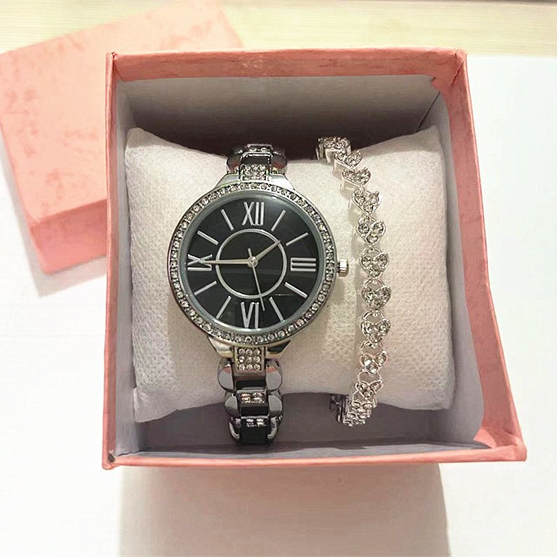 2023 Nuovo prodotto da donna Orologio con bracciale con quadrante romano con diamanti Orologio da polso al quarzo con confezione regalo versatile di lusso alla moda_voghion.com