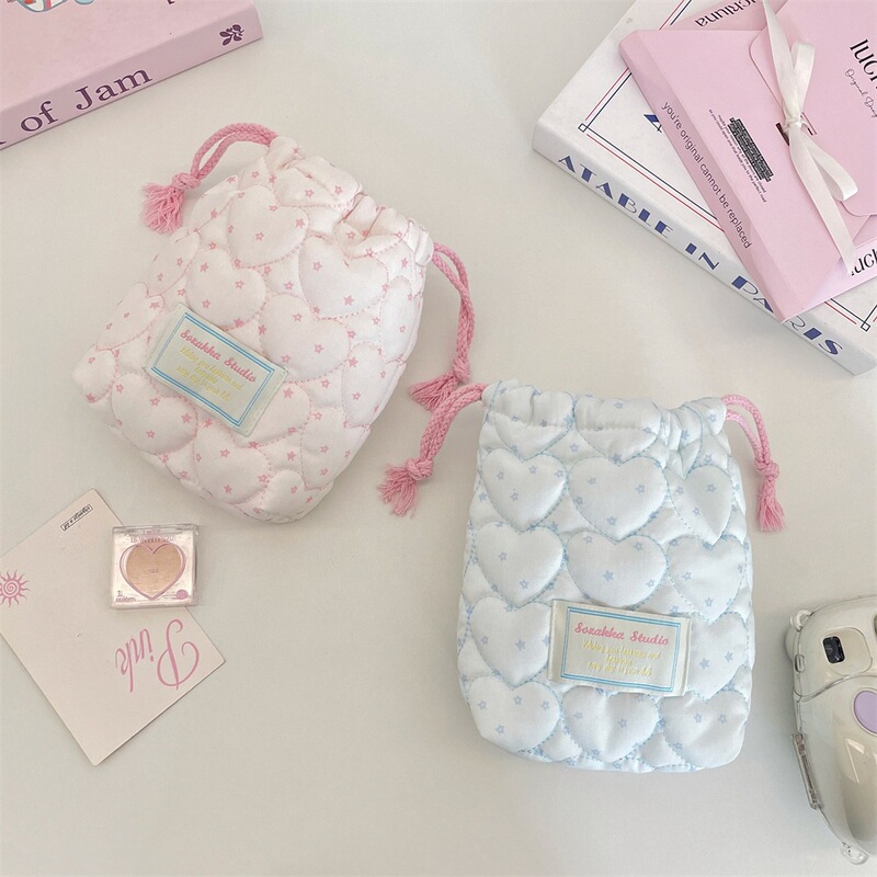 6436 Ins-Style Heart and Star Drawstring Pouch with Quilted Design for Storing Instant Cameras 6436 Ins-Style Heart and Star Drawstring Pouch with Quilted Design for Storing Instant Cameras