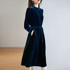 金丝绒连衣裙妈妈新款2025秋冬复古立领感气质减龄连衣裙