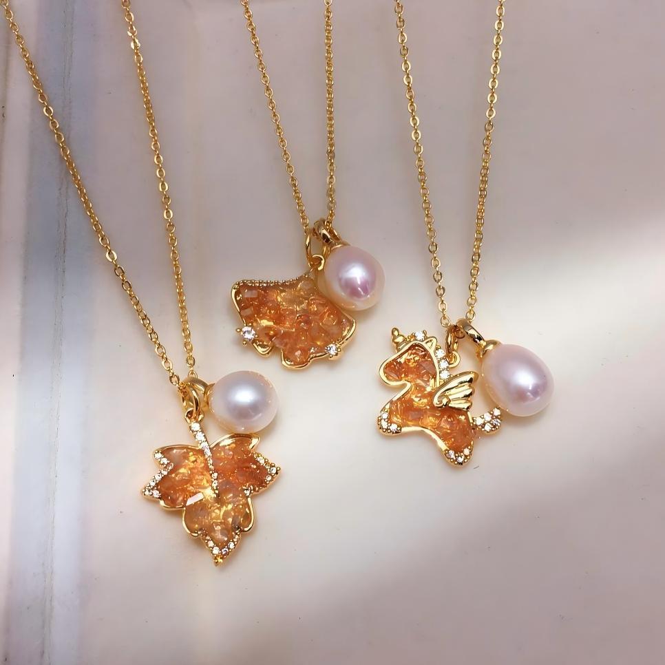 Natural Freshwater Pearl Pendant with Crushed Ice Ginkgo Leaf Micro-Inlaid Zircon, Fresh Maple Leaf Pearl Unicorn Necklace for Women