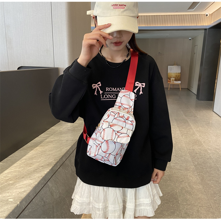 Women's Medium Nylon Ball Streetwear Square Zipper Fanny Pack display picture 21