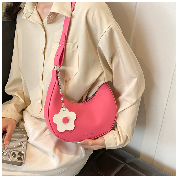 Cross-border women's bag 2024 New style, trendy texture, versatile, ins fashion single-shoulder armpit bag, small flower pendant, crescent moon bag undefined