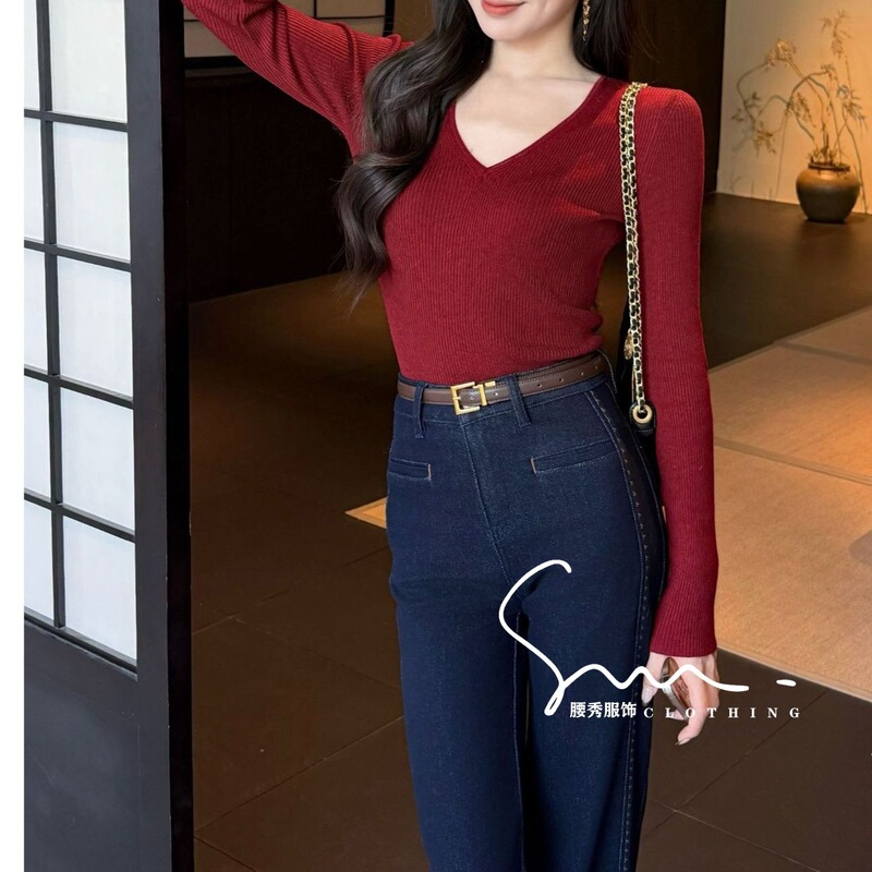 【Oatmeal Latte】Autumn/Winter 2025 New V-Neck Slim-Fit Wool Simple Base Layer in Oatmeal Color and Red