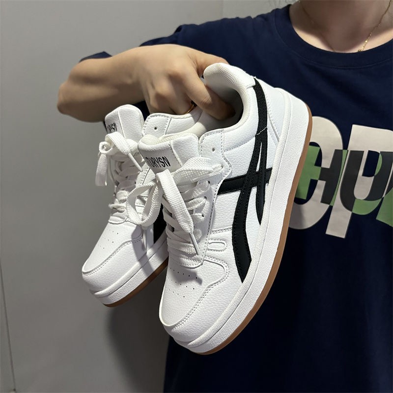 Zapatos de pareja estilo Hong Kong, mocasines bajos de nicho, estilo moderno, zapatillas deportivas casuales versátiles, novedad de primavera 2026.