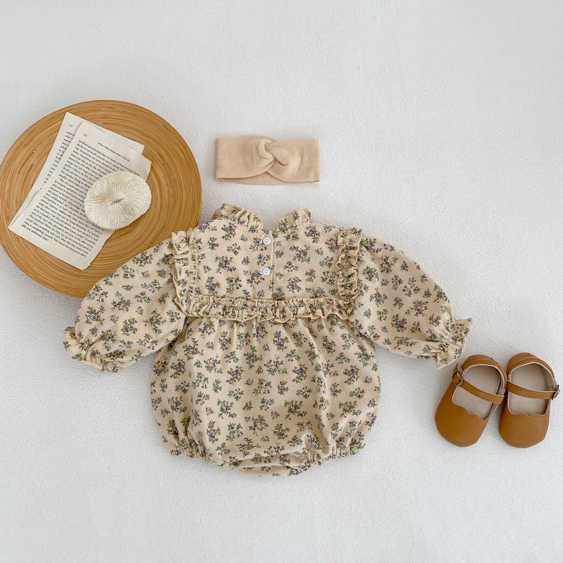 Ins 2024 spring clothing for baby girls, infants young children, broken flowers and trees, ear collar, long sleeved_voghion.com